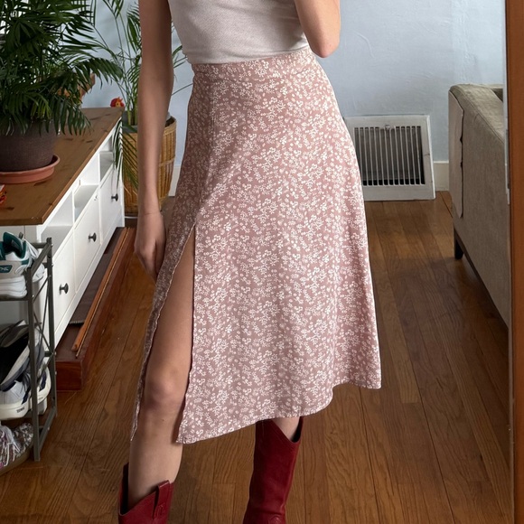 Source Unknown Dresses & Skirts - Floral Pink Skirt